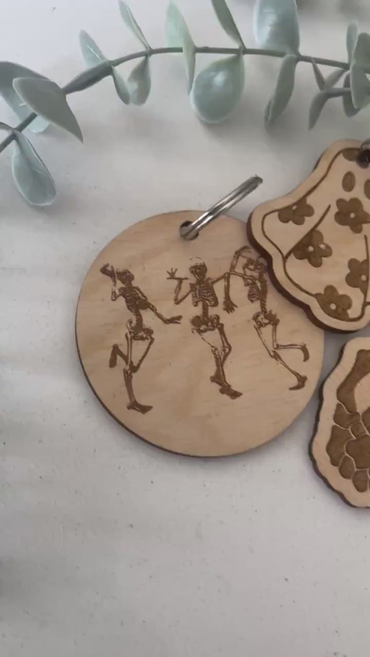 Dancing Skeletons Keychain, Spooky Skeletons, Engraved Acrylic Tag, Cute Halloween, Retro Halloween, Retro Keychain, Spooky Season