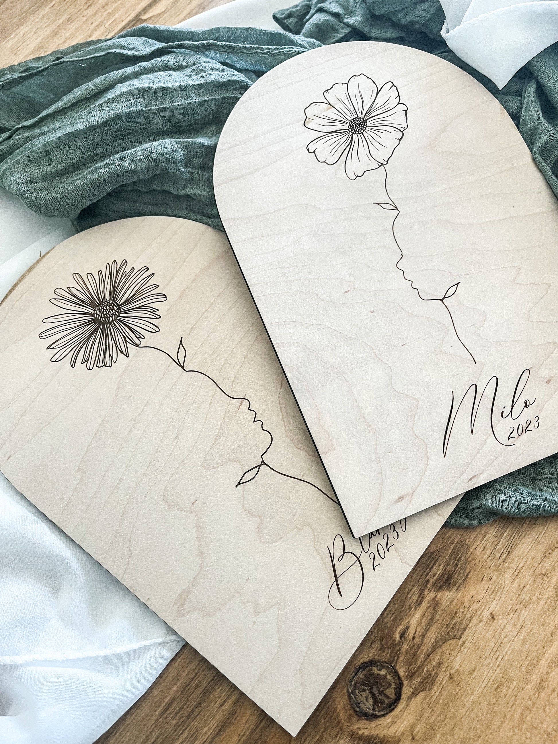 Custom Silhouette Birth Month Flower Wall Art, Mother's Day Gift, Modern Floral Sign, Handmade Wood and Acrylic Sign, Arch Home Decor