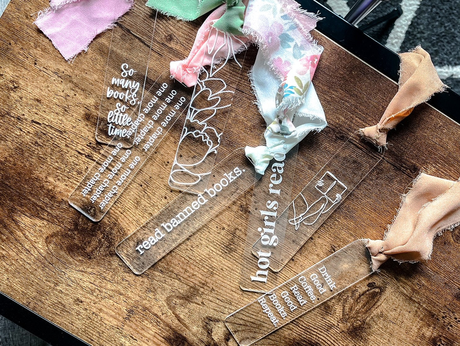 So Many Books, So Little Time Bookmark, Line Drawing for Book Lover, Funny Bookmark Gift, Laser Engraved Wood Bookmark