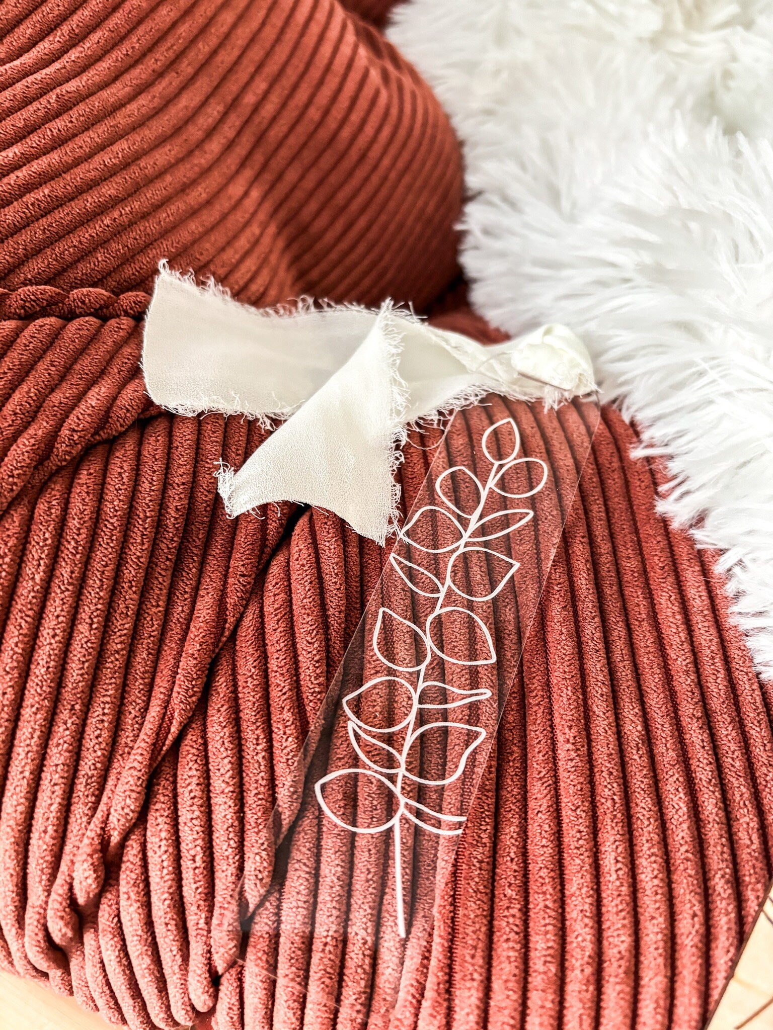 Eucalyptus Leaf Wood Bookmark, Acrylic Greenery Bookmark, Funny Bookmark Gift, Laser Engraved Bookmark, Aesthetic Floral Acrylic Bookmark