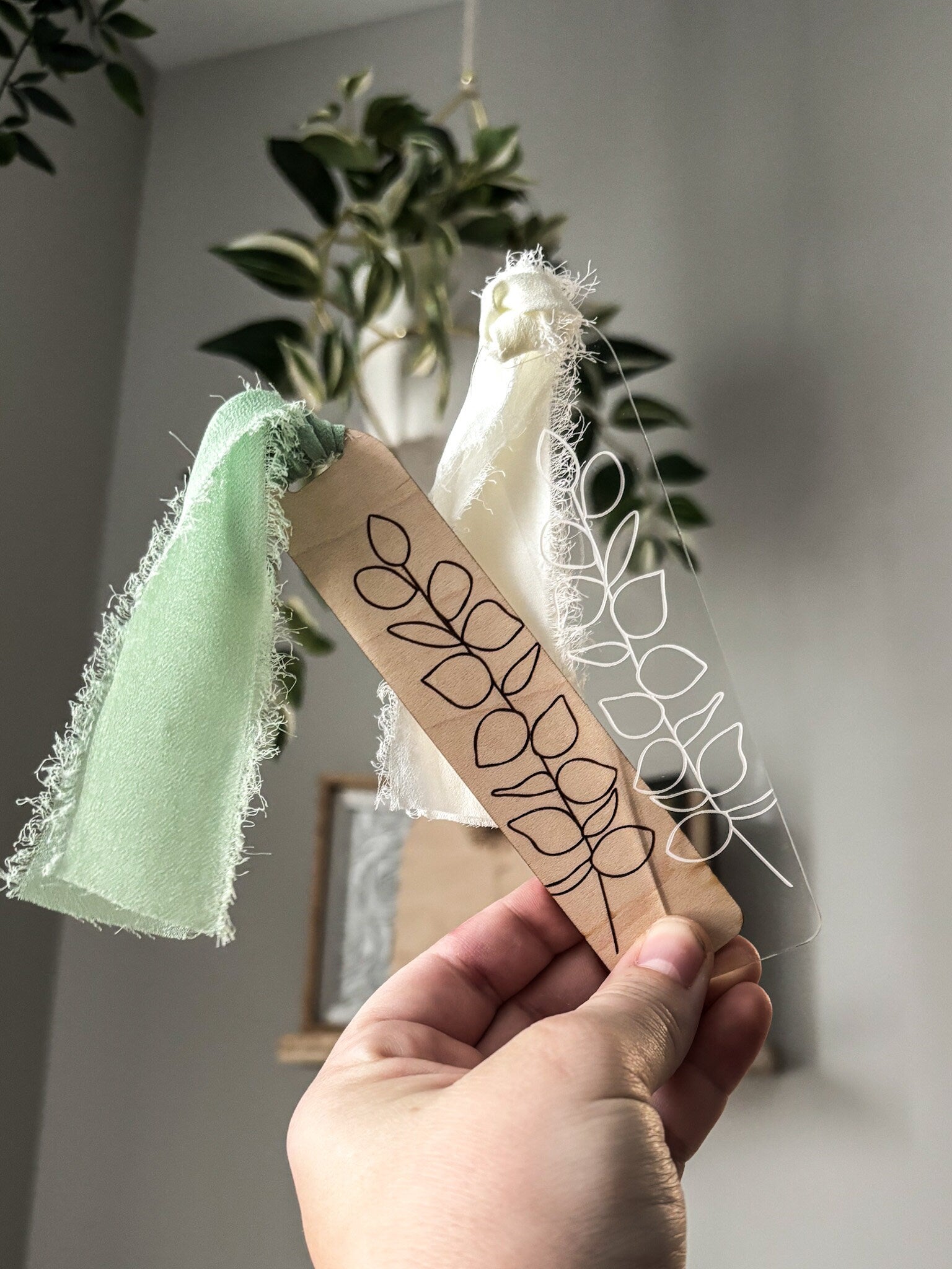 Eucalyptus Leaf Wood Bookmark, Acrylic Greenery Bookmark, Funny Bookmark Gift, Laser Engraved Bookmark, Aesthetic Floral Acrylic Bookmark