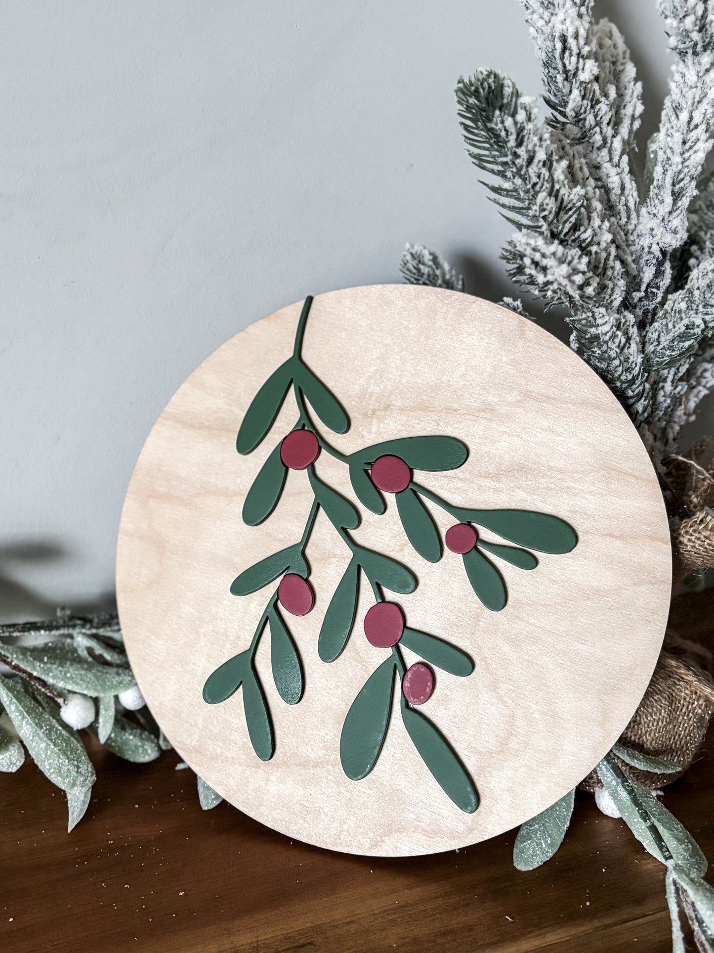 Mistletoe Round Sign