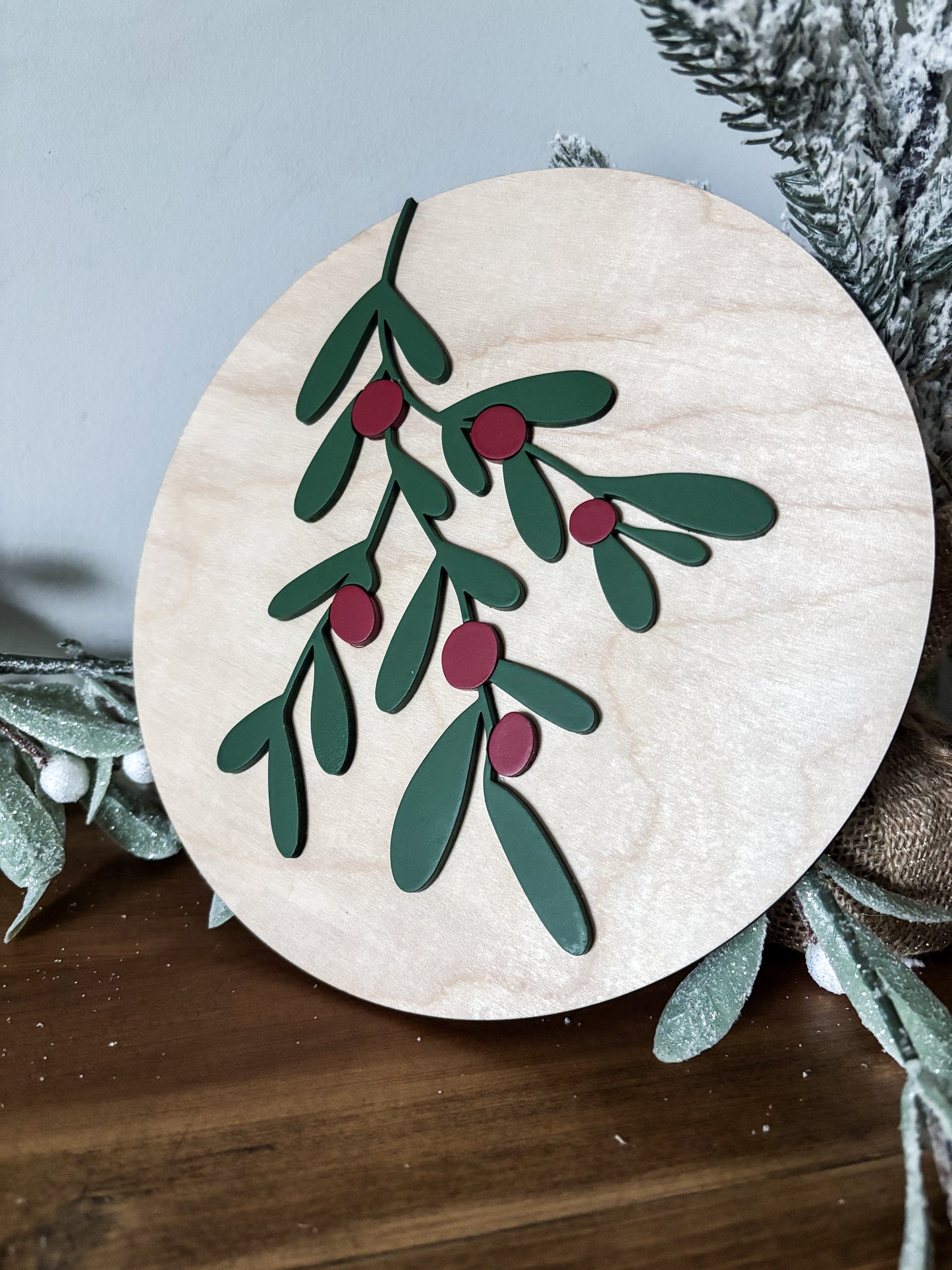 Mistletoe Round Sign