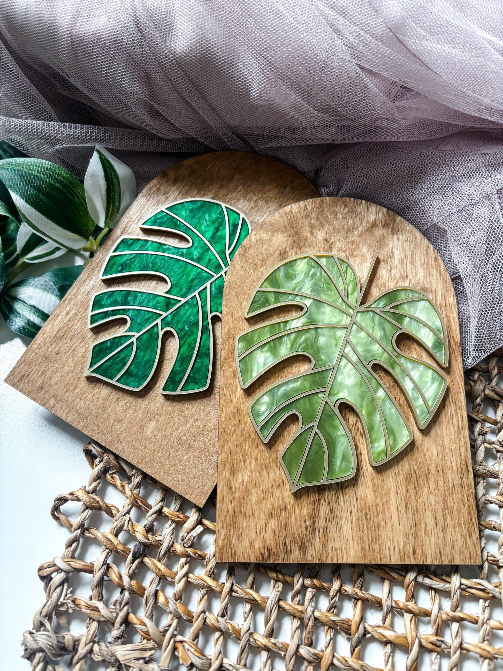 Monstera Mini Plant Shelf Decor, Stained Glass Style Botanical Acrylic Sign, Plant Lover Gift, Greenery Shelf Decor, Cottagecore Home Decor