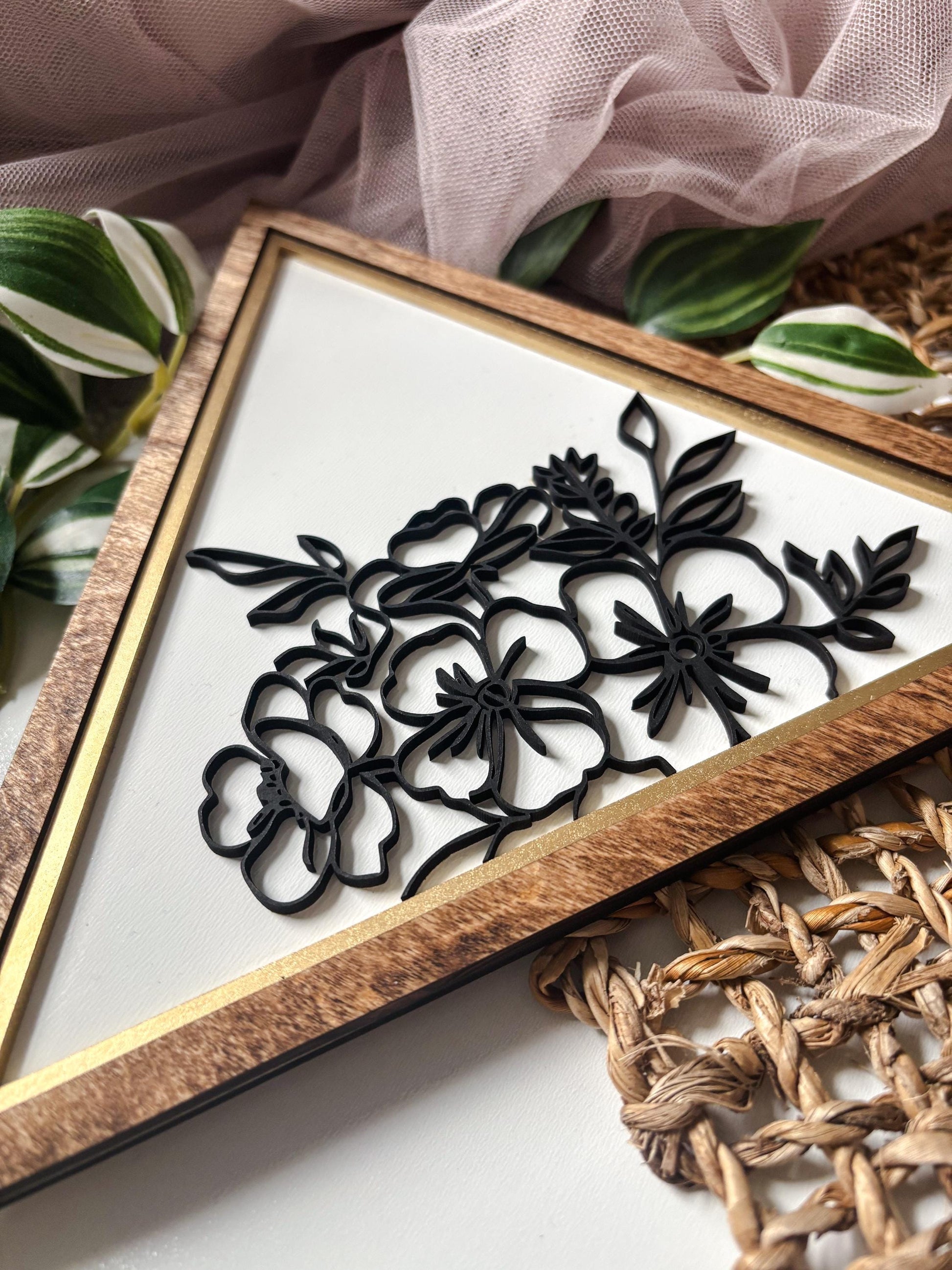 Triangle Floral Wall Art, Geometric Wood Flower Wall Decor, Botanical Line Art Sign, Modern Minimalistic Wall Decor, Floral Home Decor