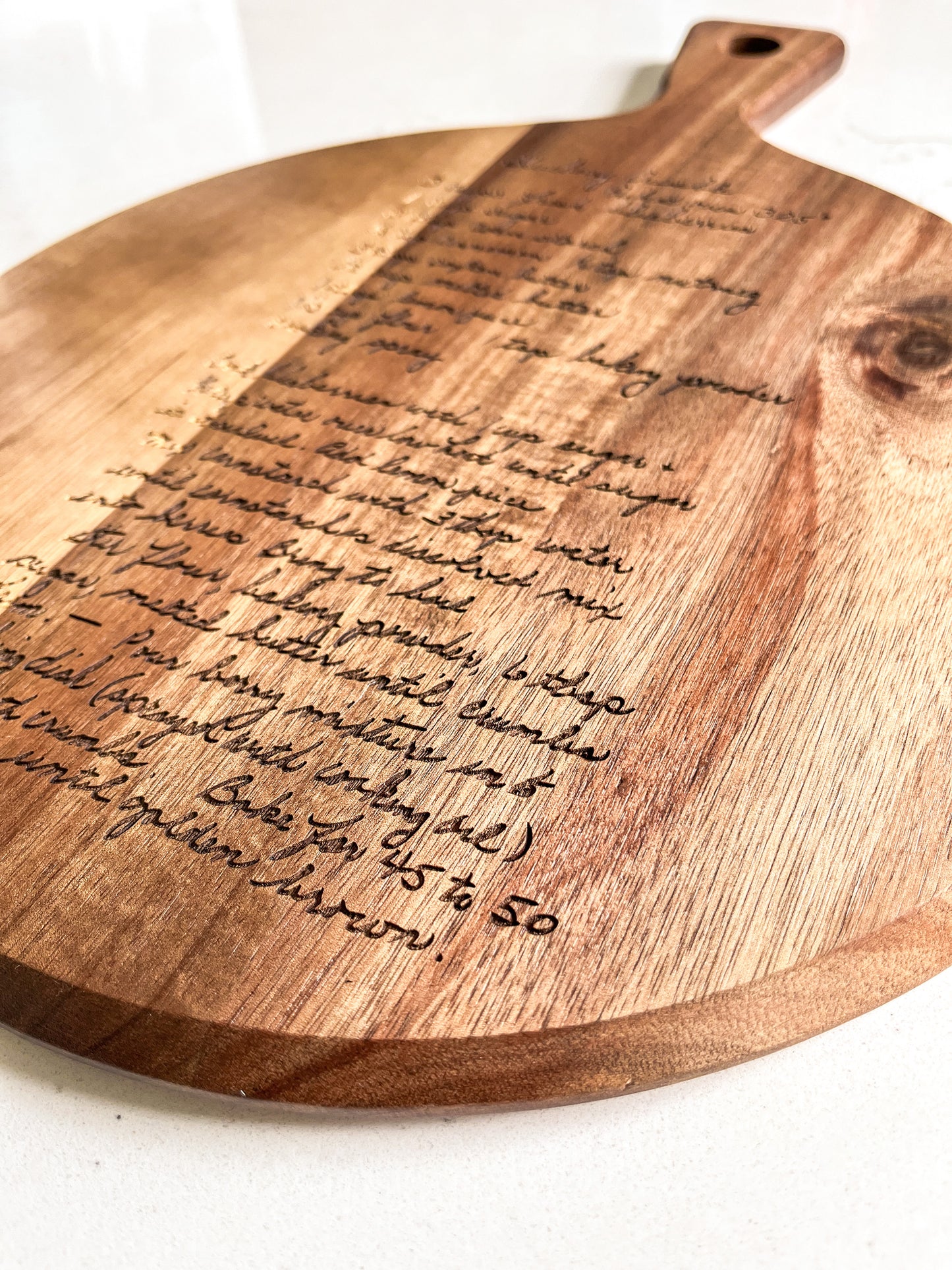 Acacia Wood Round Handwriting Cutting Board