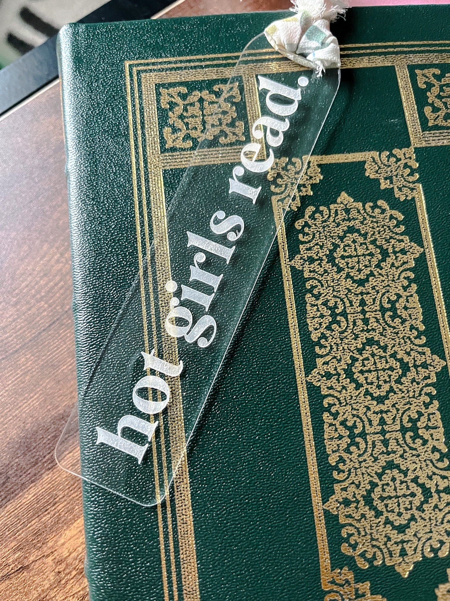 Hot Girls Read Acrylic Bookmark, Funny Bookmark Gift, Laser Engraved Wood Bookmark, Aesthetic Floral Acrylic Bookmark