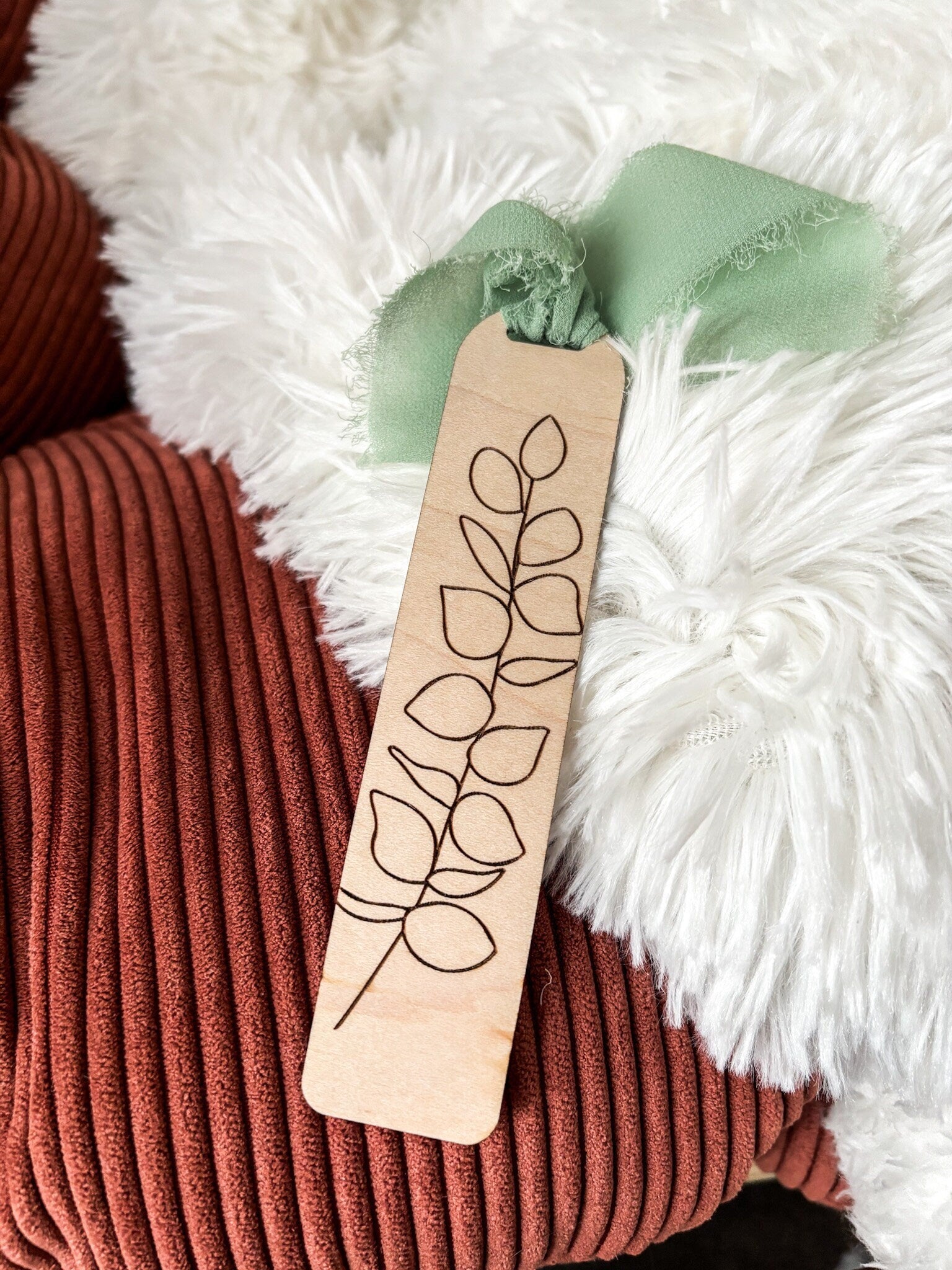 Eucalyptus Leaf Wood Bookmark, Acrylic Greenery Bookmark, Funny Bookmark Gift, Laser Engraved Bookmark, Aesthetic Floral Acrylic Bookmark